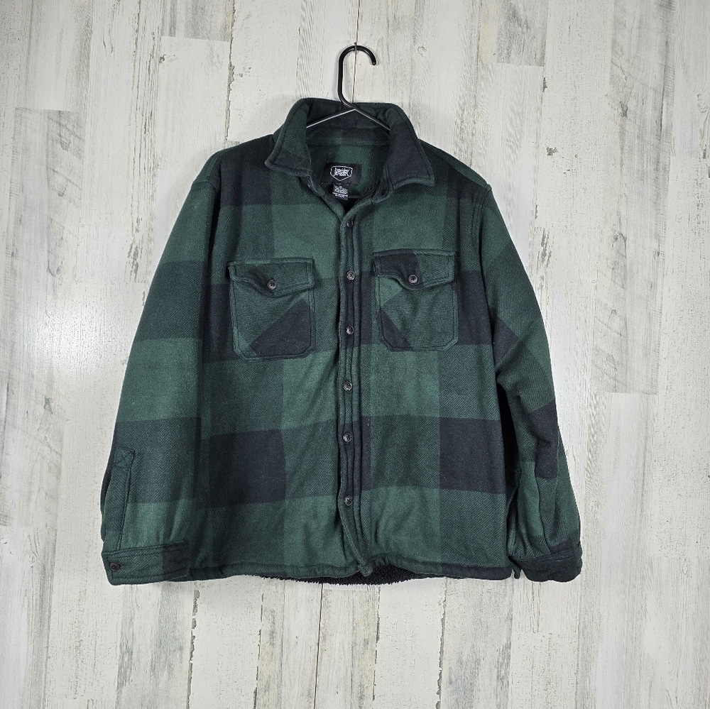 Berkley Jensen Men's green and black plaid sherpa button jacket size XL